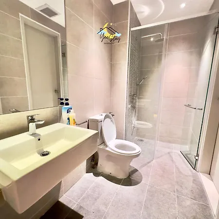 Seaview Poolview Cityview Baliresidence Video Game 5Minjonker Malacca Exterior photo