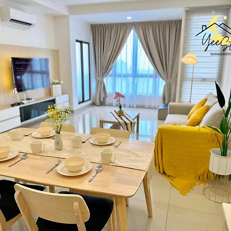 Seaview Poolview Cityview Baliresidence Video Game 5Minjonker Malacca Exterior photo